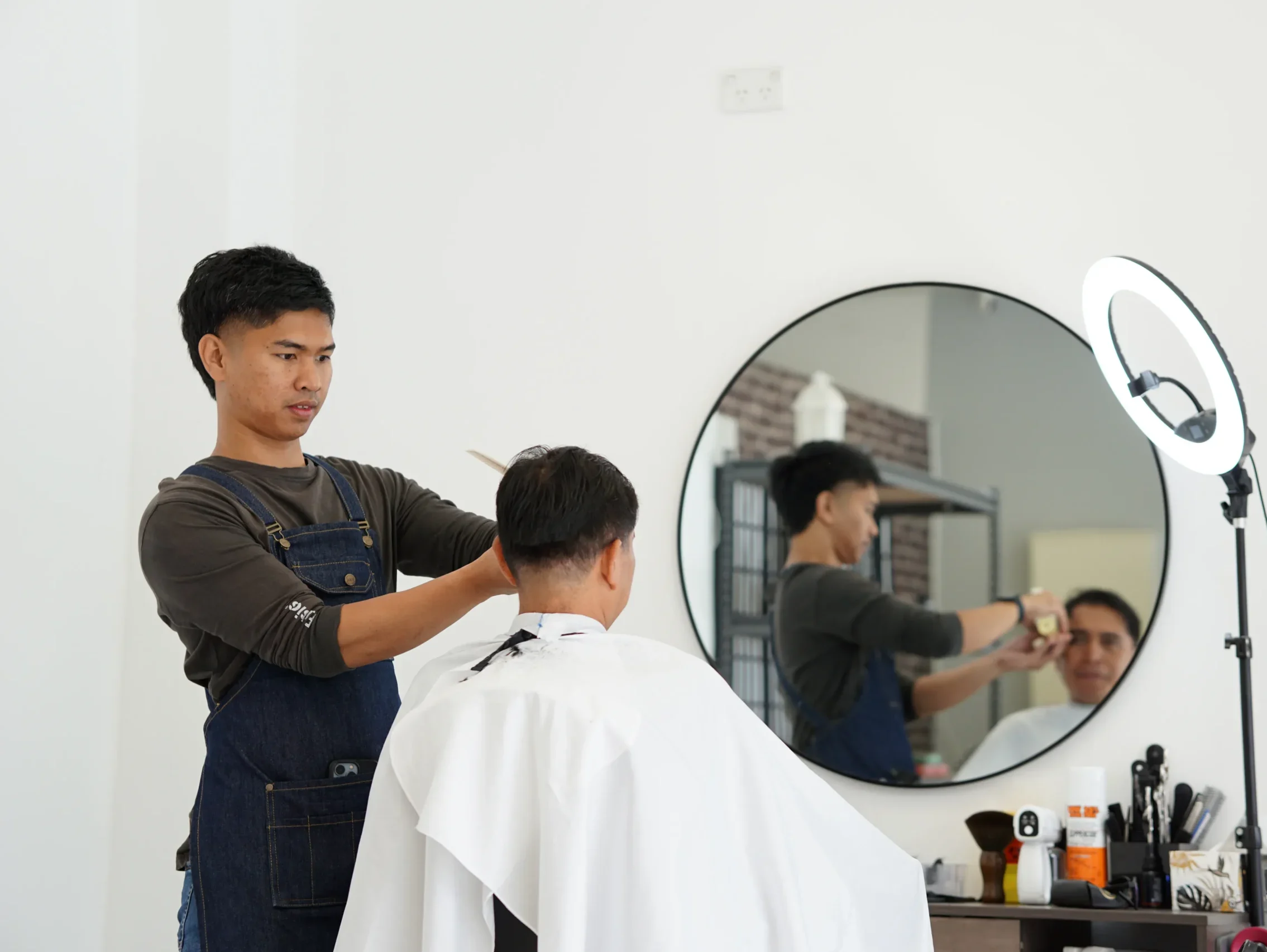 D'Shaver and comb info image